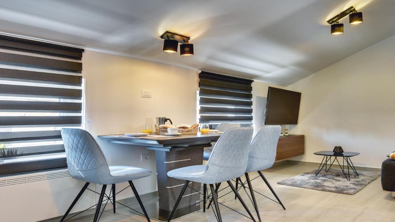 Exclusive Pula City Apartments Buitenkant foto