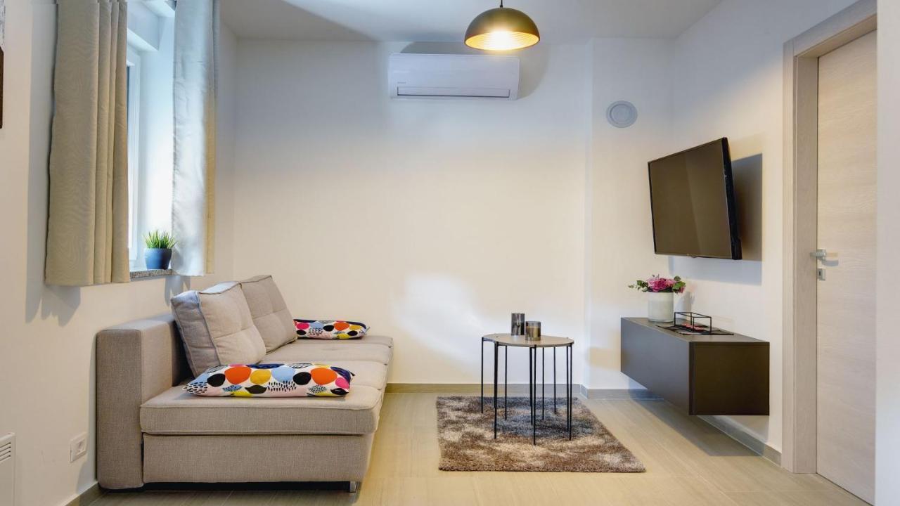 Exclusive Pula City Apartments Buitenkant foto